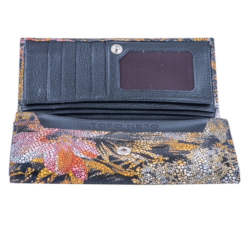 toro-nero-firenze-bloom-2